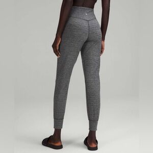 Lululemon Align Joggers size 6
